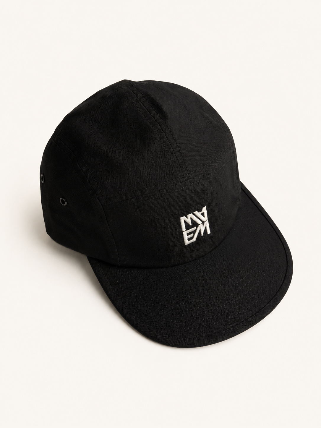 MILES hat Nero