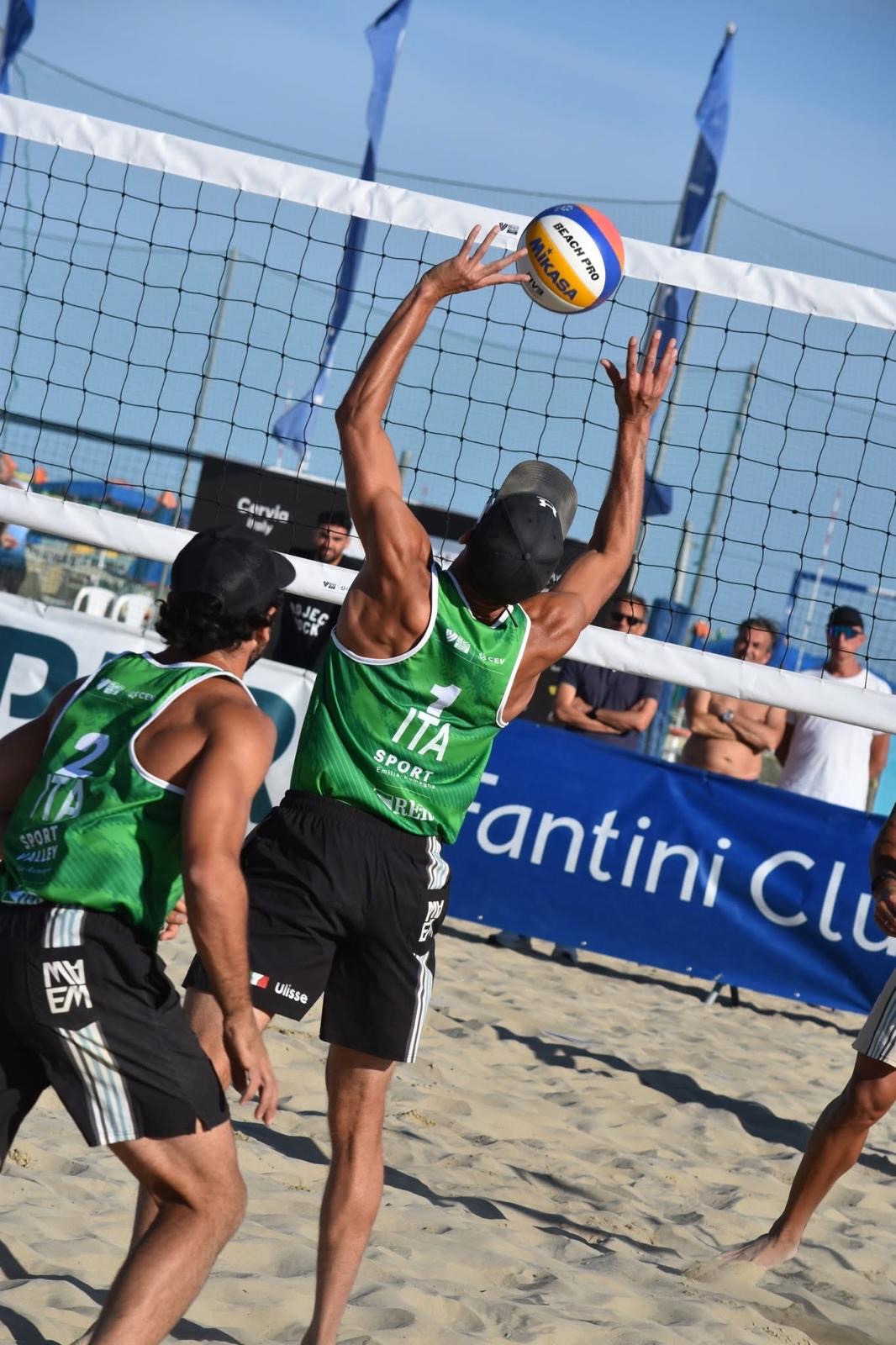 MAEM · beach volley